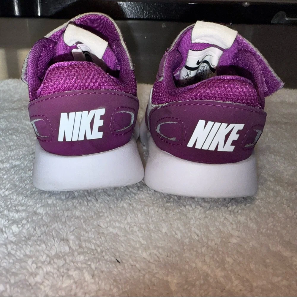 Nike Kids Fuchsia and White Sneakers Size 3 Baby Shoes